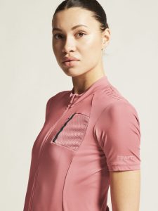 1910581-752000_Adv20Gravel20SS20Jersey20W_closeup5