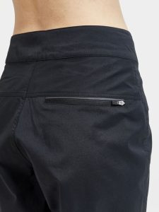 1910585-999000_Core20Offroad20XT20Shorts20W_Closeup3