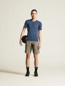 1910587-328000_Core20Offroad20SS20Jersey20W_closeup1