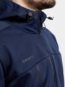 1910992-396000_ADV20Explore20Soft20Shell20Jacket20M_Closeup4