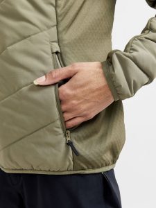 1911001-664000_ADV2020Explore20Hybrid20Jacket20W_Closeup4