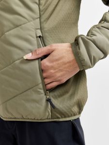 1911001-664000_ADV20Explore20Hybrid20Jacket20W_Closeup4