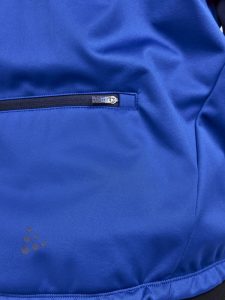 1911169-301396_Core20Bike20SubZ20Jacket20M_Closeup4