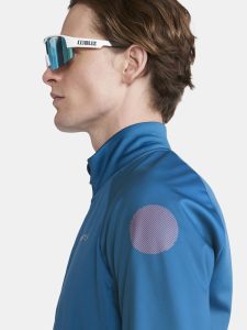 1911169-337000_Core20Bike20SubZ20Jacket20M_Closeup5