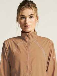 1911241-246000_ADV20Essence20Wind20Jacket20W_closeup7