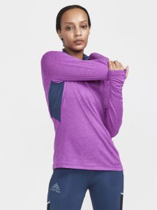1911314-781000_ADV20SubZ20Wool20LS20Tee20220W_Closeup1