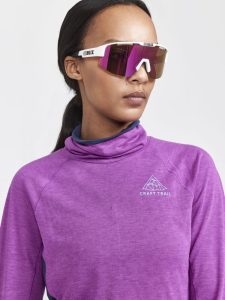 1911314-781000_ADV20SubZ20Wool20LS20Tee20220W_Closeup4