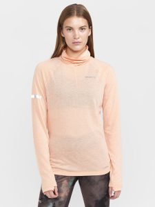 1911314-840200_ADV20SubZ20Wool20LS20Tee20220W_Closeup1