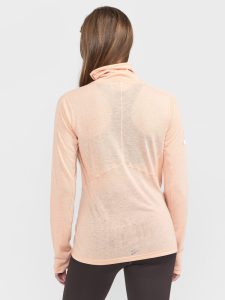 1911314-840200_ADV20SubZ20Wool20LS20Tee20220W_Closeup2