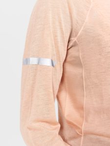1911314-840200_ADV20SubZ20Wool20LS20Tee20220W_Closeup3