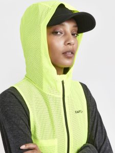 1911324-851000_ADV20Lumen20Short20Vest_Closeup3