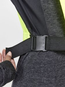 1911324-851000_ADV20Lumen20Short20Vest_Closeup4