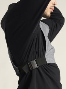 1911324-926000_ADV20Lumen20Short20Vest_closeup7