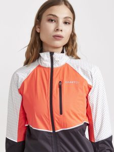 1911427-825895_Adv20Bike20Hydro20Lumen20Jacket20W_Closeup3