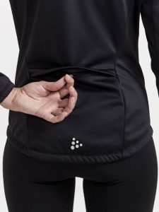 1911430-999926_Core20Bike20SubZ20Jacket20W_Closeup4