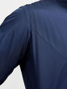 1911443-396000_ADV20Essence20Wind20Jacket20M_Closeup4