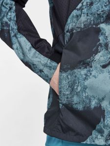 1911443-678007_ADV20Essence20Wind20Jacket20M_Closeup4