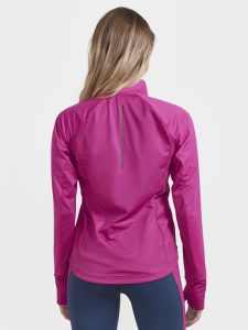 1911670-486000_ADV20Essence20Warm20Jacket20W_Closeup2
