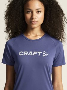 1911785-388000_Core20Essence20Logo20Tee20W_closeup5