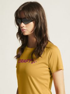 1911785-518744_Core20Essence20Logo20Tee20W_closeup5