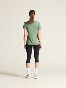 1911785-6300_Core20Essence20Logo20Tee20W_Closeup3