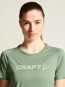 1911785-6300_Core20Essence20Logo20Tee20W_Closeup5