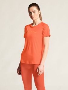 1911785-7370_Core20Essence20Logo20Tee20W_Closeup4