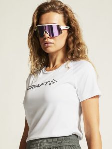 1911785-900000_Core20Essence20Logo20Tee20W_closeup5
