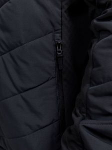 1911890-999000_ADV20Explore20Hybrid20Jacket20M_Closeup5