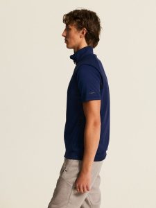 1912161-390000_ADV20Unify20Vest20M_closeup5