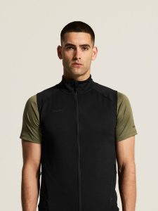 1912161-999000_ADV20Unify20Vest20M_closeup6