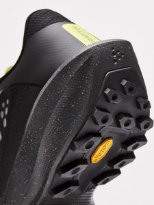 1912172-999935_CTM20Ultra20Carbon20Trail20W_Closeup6