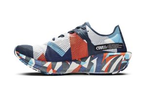 1912179-013573_CTM20Ultra20Carbon20220M_Closeup1