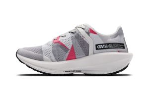 1912180-013410_CTM20Ultra20Carbon20220W_Closeup1