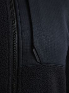 1912221-999000_ADV20Explore20Pile20Fleece20jacket20W_Closeup4