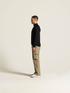 1912224-999000_ADV20Unify20Hybrid20Jacket20M_closeup4