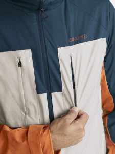 1912434-631699_ADV20Backcountry20Jacket20M_Closeup4