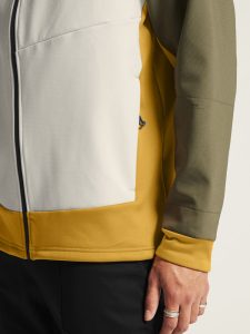 1912436-214664_ADV20Backcountry20Hybrid20Jacket20M_closeup6