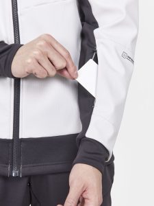 1912436-914992_ADV20Backcountry20Hybrid20Jacket20M_Closeup4