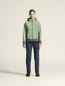 1912440-624653_ADV20Backcountry20Hybrid20Jacket20W_closeup1