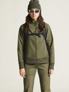 1912440-664000_ADV20Backcountry20Hybrid20Jacket20W_closeup4