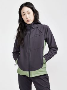 1912440-992622_ADV20Backcountry20Hybrid20Jacket20W_Closeup1