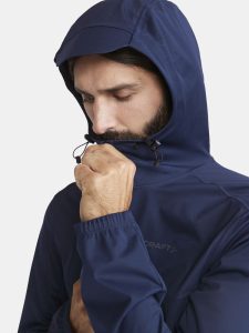 1912453-396000_ADV20Essence20Hydro20Jacket20M_Closeup4