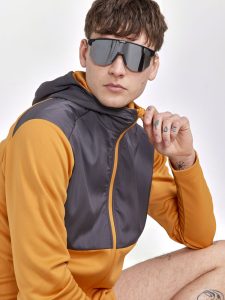 1912454-574985_ADV20Essence20Jersey20Hood20Jacket20M_Closeup3
