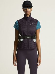 1912466-499000_ADV20Essence20Warm20Vest20W_closeup4