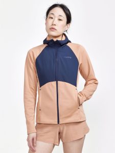 1912467-791396_ADV20Essence20Jersey20Hood20Jacket20W_Closeup1