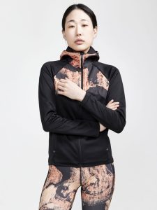 1912467-999007_ADV20Essence20Jersey20Hood20Jacket20W_Closeup1