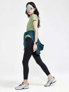 1912474-999000_ADV20HiT20Tights20W_Closeup3