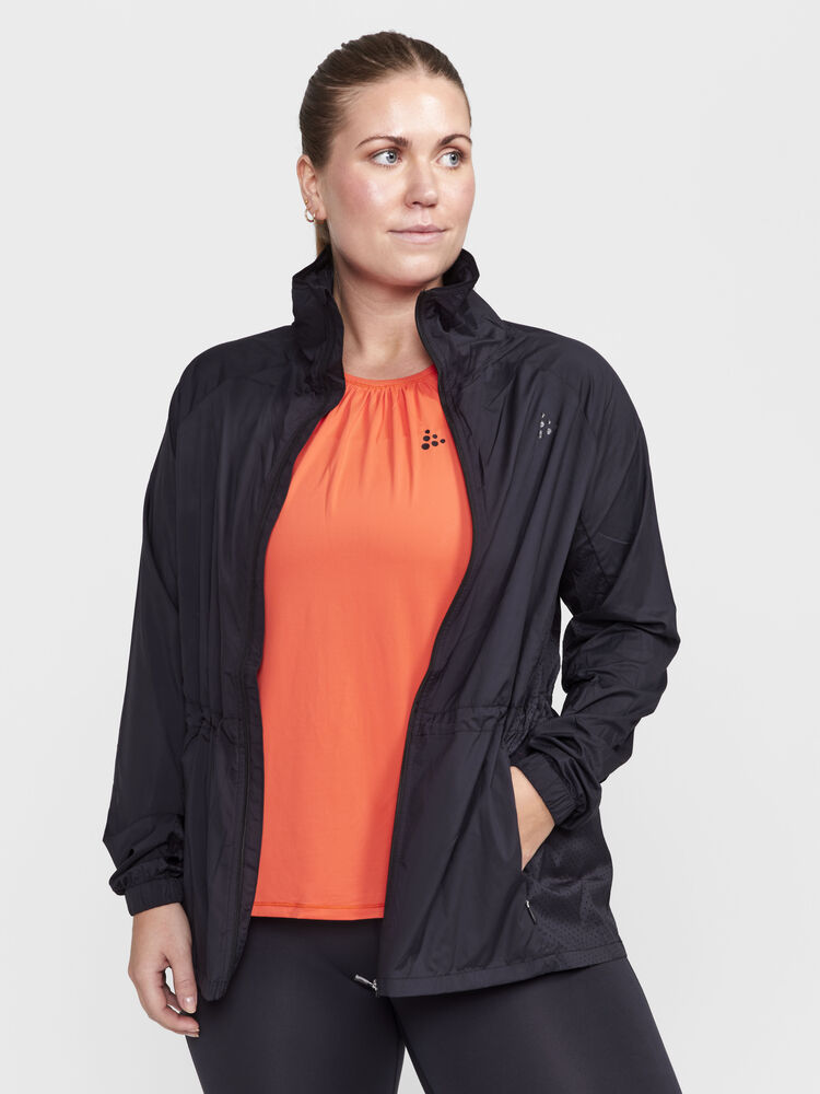 1912671-999000_ADV20Essence20Plus20Jacket20W_Closeup1
