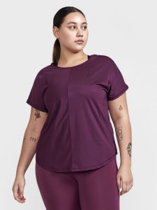 1912673-435000_CORE20Essence20SS20Plus20Tee20W_Closeup1